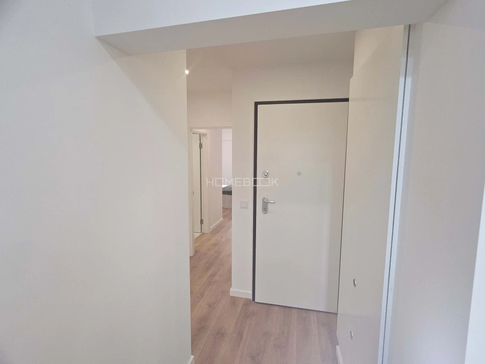 Apartamento T2 para Venda em Benfica Foto 4