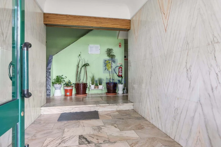 Apartamento T3 para Venda em Rio de Mouro Foto 22