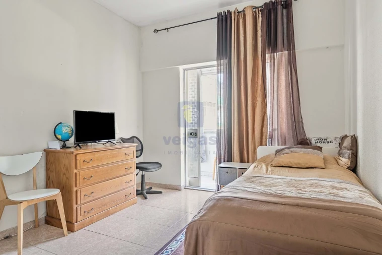 Apartamento T3 para Venda em Rio de Mouro Foto 19