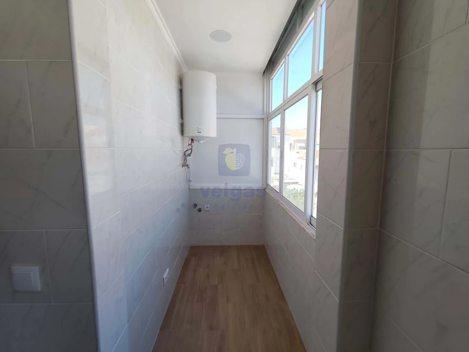 Apartamento T2 para Venda em Baixa da Banheira e Vale da Amoreira Foto 6