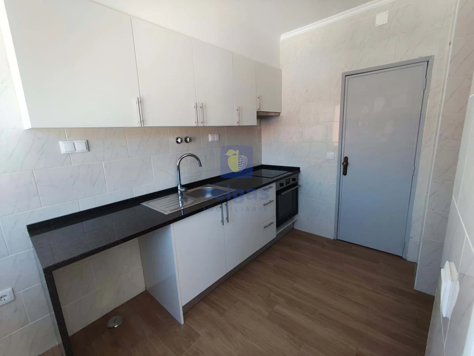 Apartamento T2 para Venda em Baixa da Banheira e Vale da Amoreira Foto 3