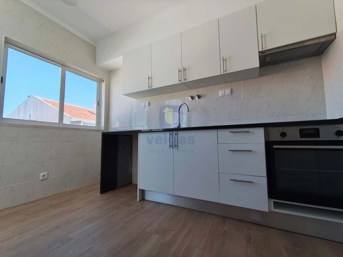Apartamento T2 para Venda em Baixa da Banheira e Vale da Amoreira Foto 1