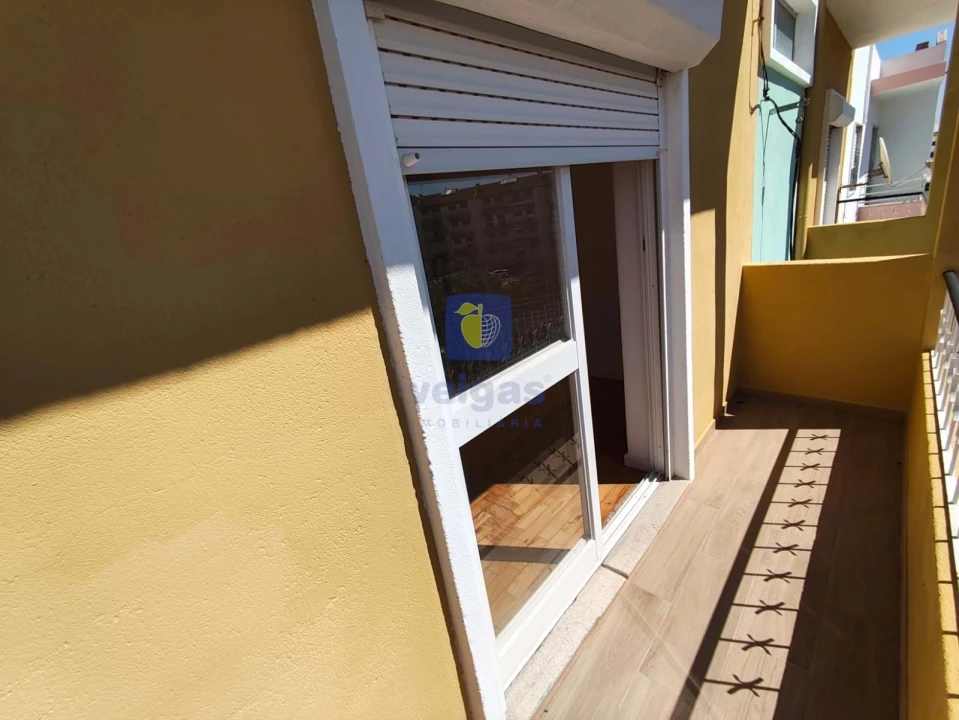 Apartamento T2 para Venda em Baixa da Banheira e Vale da Amoreira Foto 9