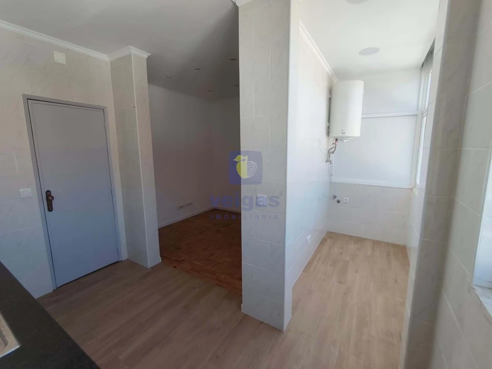 Apartamento T2 para Venda em Baixa da Banheira e Vale da Amoreira Foto 4
