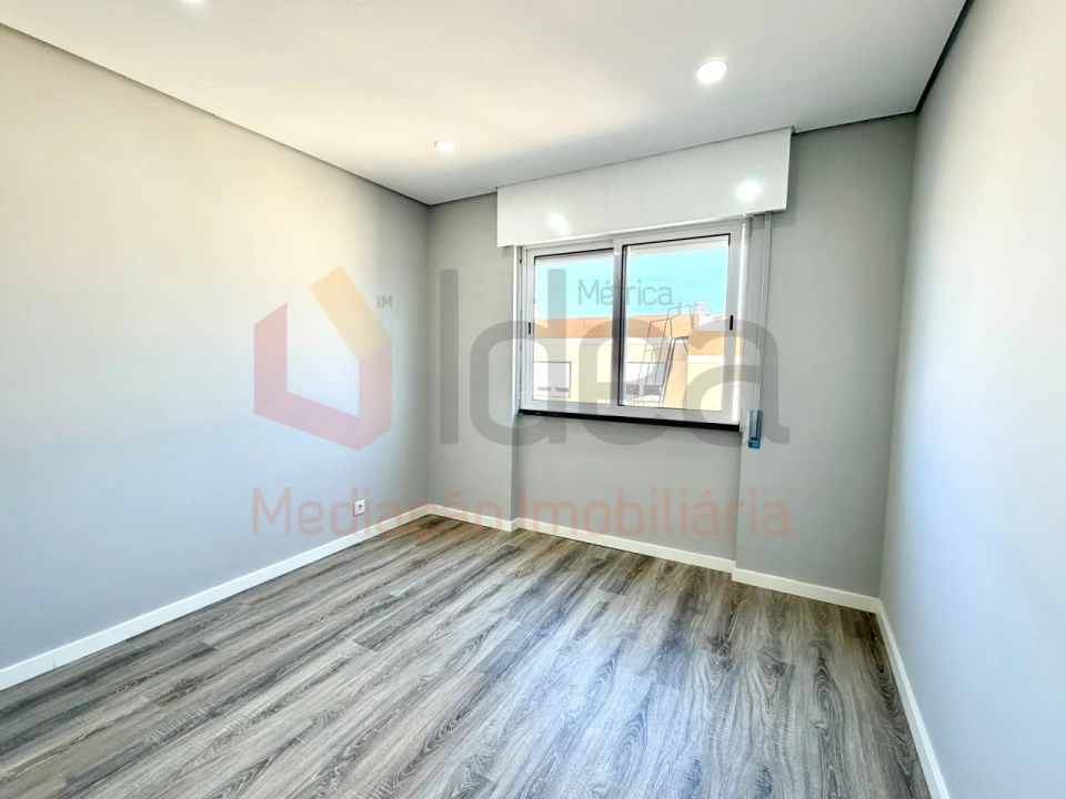 Apartamento T3 para Venda em Amora Foto 10