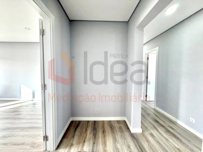 Apartamento T3 para Venda em Amora Foto 4