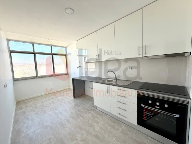 Apartamento T3 para Venda em Amora Foto 1