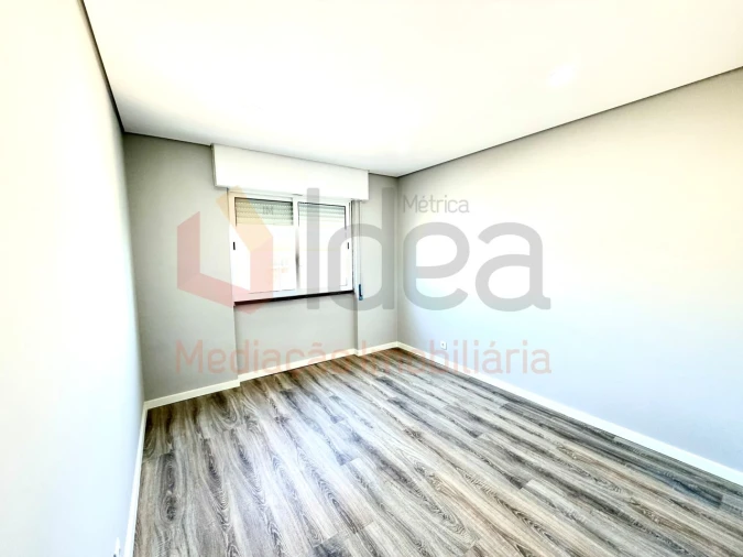 Apartamento T3 para Venda em Amora Foto 12