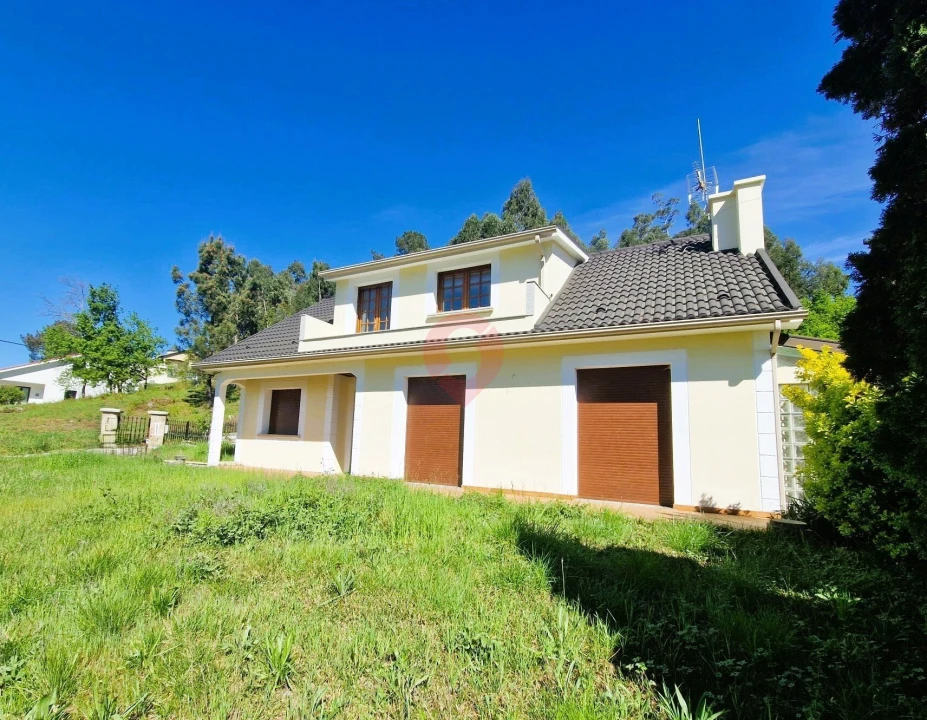 Moradia T3 para Venda em Vila e Roussas Foto 2