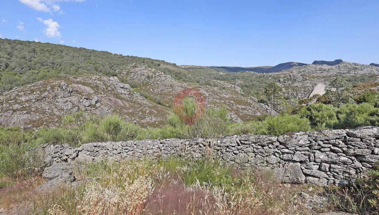 Moradia T3 para Venda em Vila e Roussas Foto 16