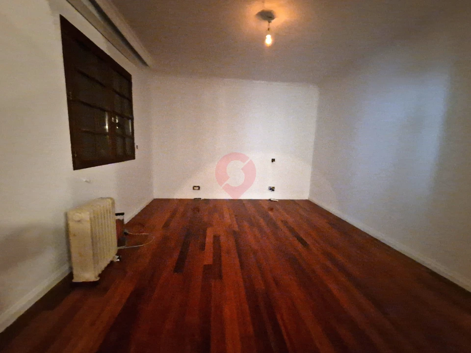 Moradia T3 para Venda em Vila e Roussas Foto 4