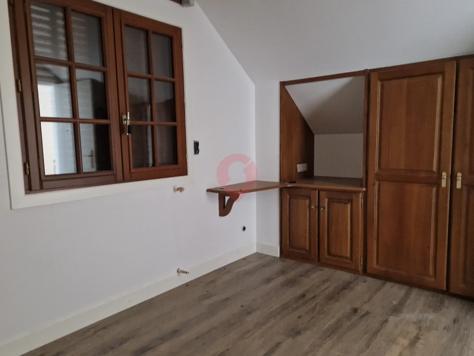 Moradia T3 para Venda em Vila e Roussas Foto 5