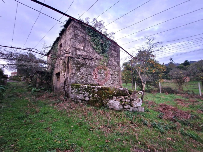 Moradia T2 para Venda em Podame Foto 8