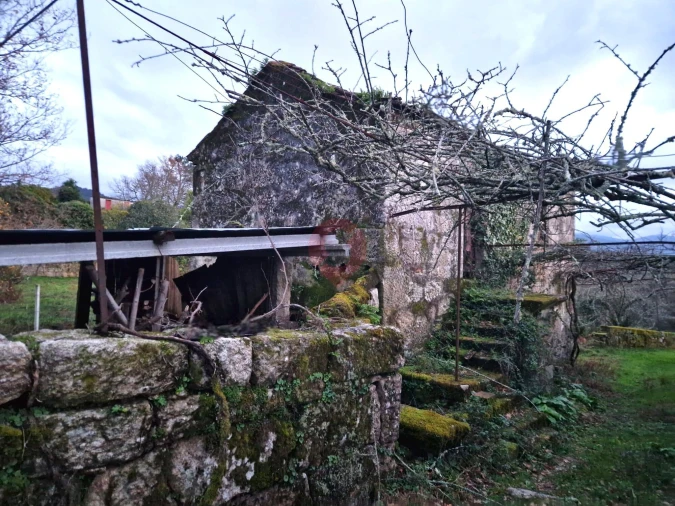 Moradia T2 para Venda em Podame Foto 6