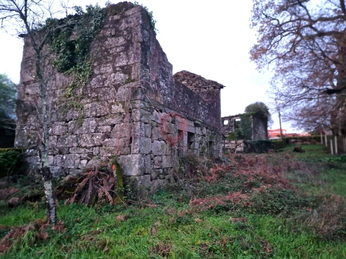 Moradia T2 para Venda em Podame Foto 4