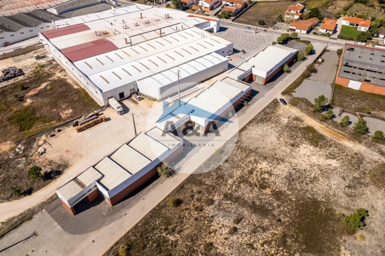 Armazém para Arrendamento em Pedreiras Foto 18