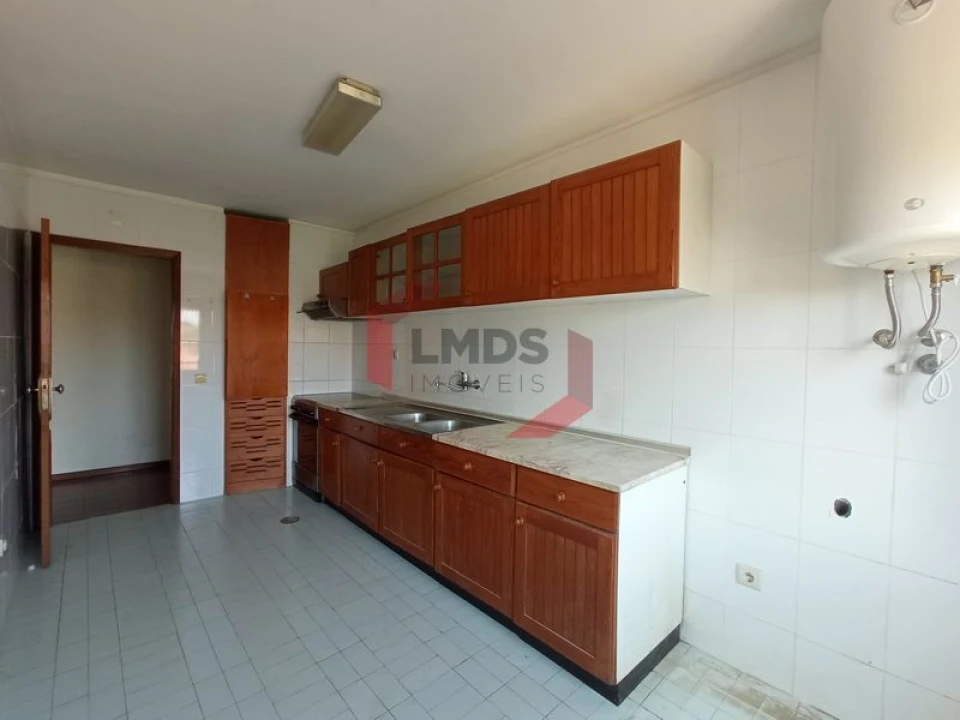 Apartamento T2 para Venda em Rio Tinto Foto 2