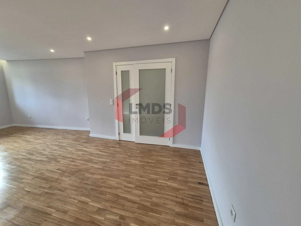 Apartamento T2 para Venda em São Mamede de Infesta e Senhora da Hora Foto 4