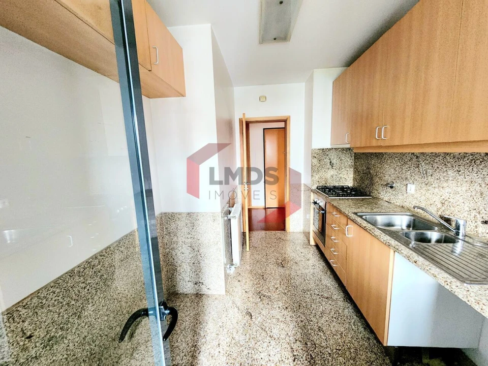 Apartamento T2 para Venda em Oliveira do Douro Foto 19