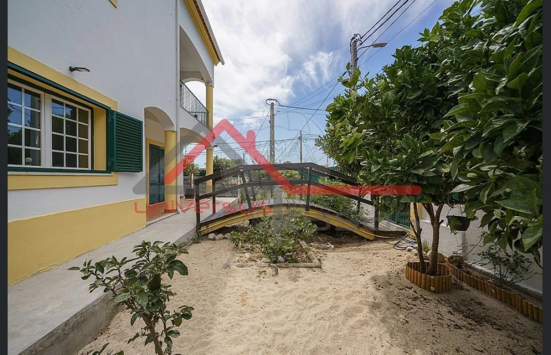 Moradia T5 para Venda em Palmela Foto 2