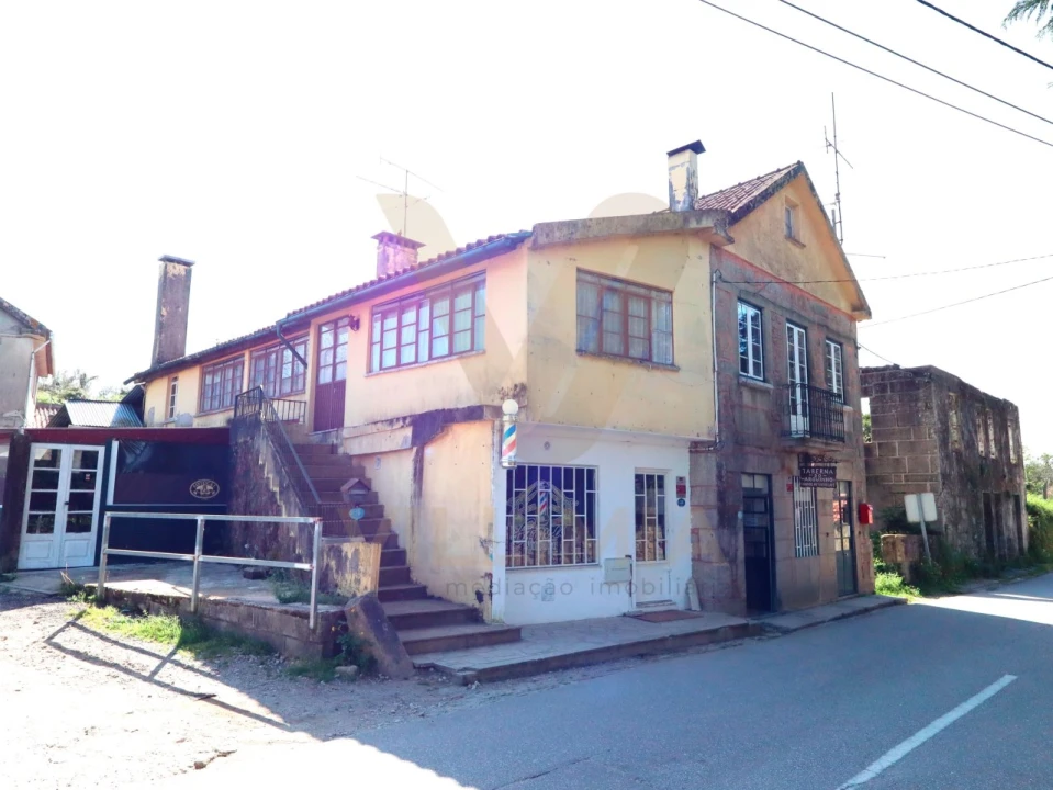 Moradia T4 para Venda em Arcozelo Foto 9