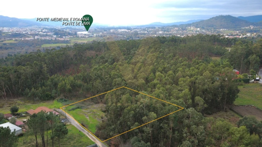 Terreno para Venda em Refoios do Lima