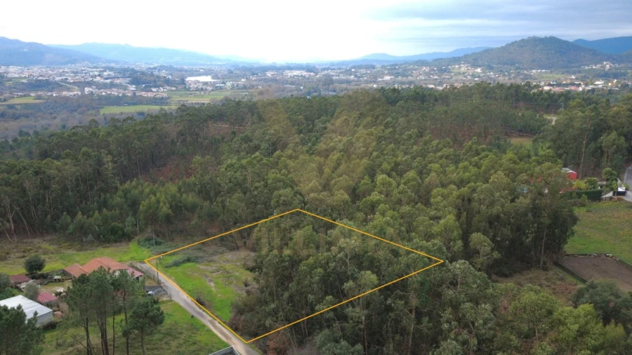 Terreno para Venda em Refoios do Lima Foto 5