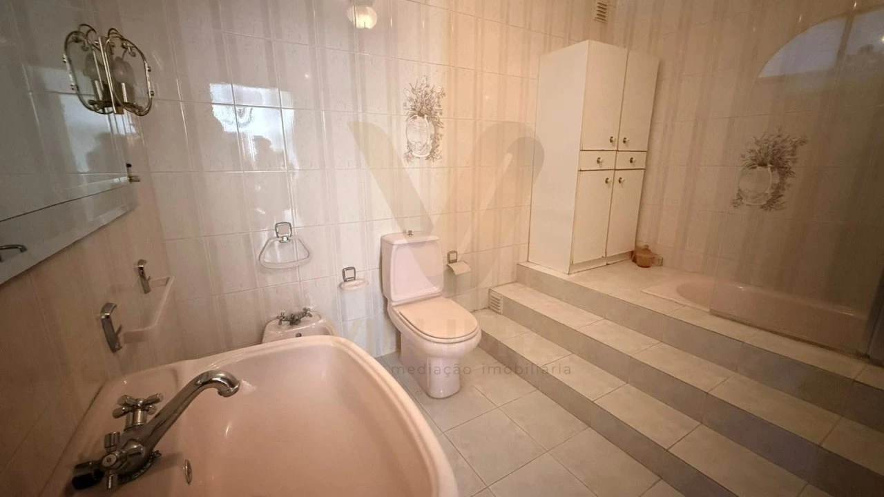 Moradia T3 para Venda em Chafe Foto 8