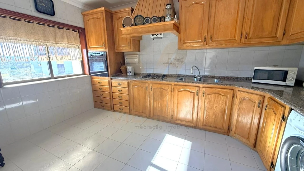 Moradia T3 para Venda em Chafe Foto 5