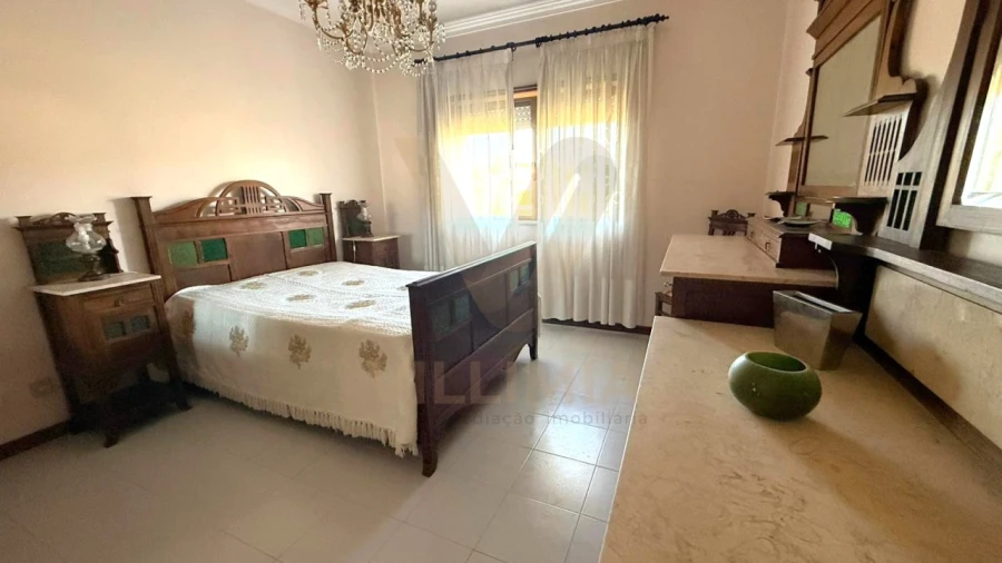 Moradia T3 para Venda em Chafe Foto 11