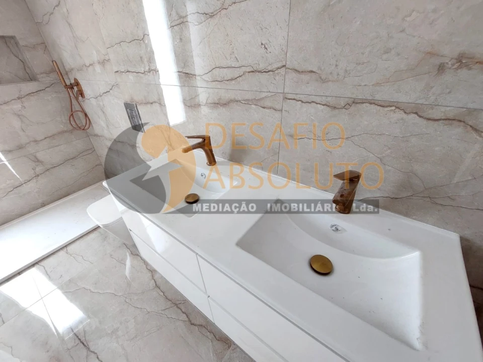 Moradia T3 para Venda em Fernao Ferro Foto 14