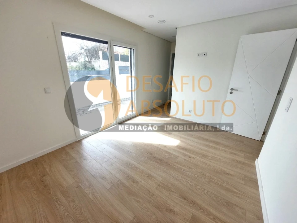 Moradia T3 para Venda em Fernao Ferro Foto 17