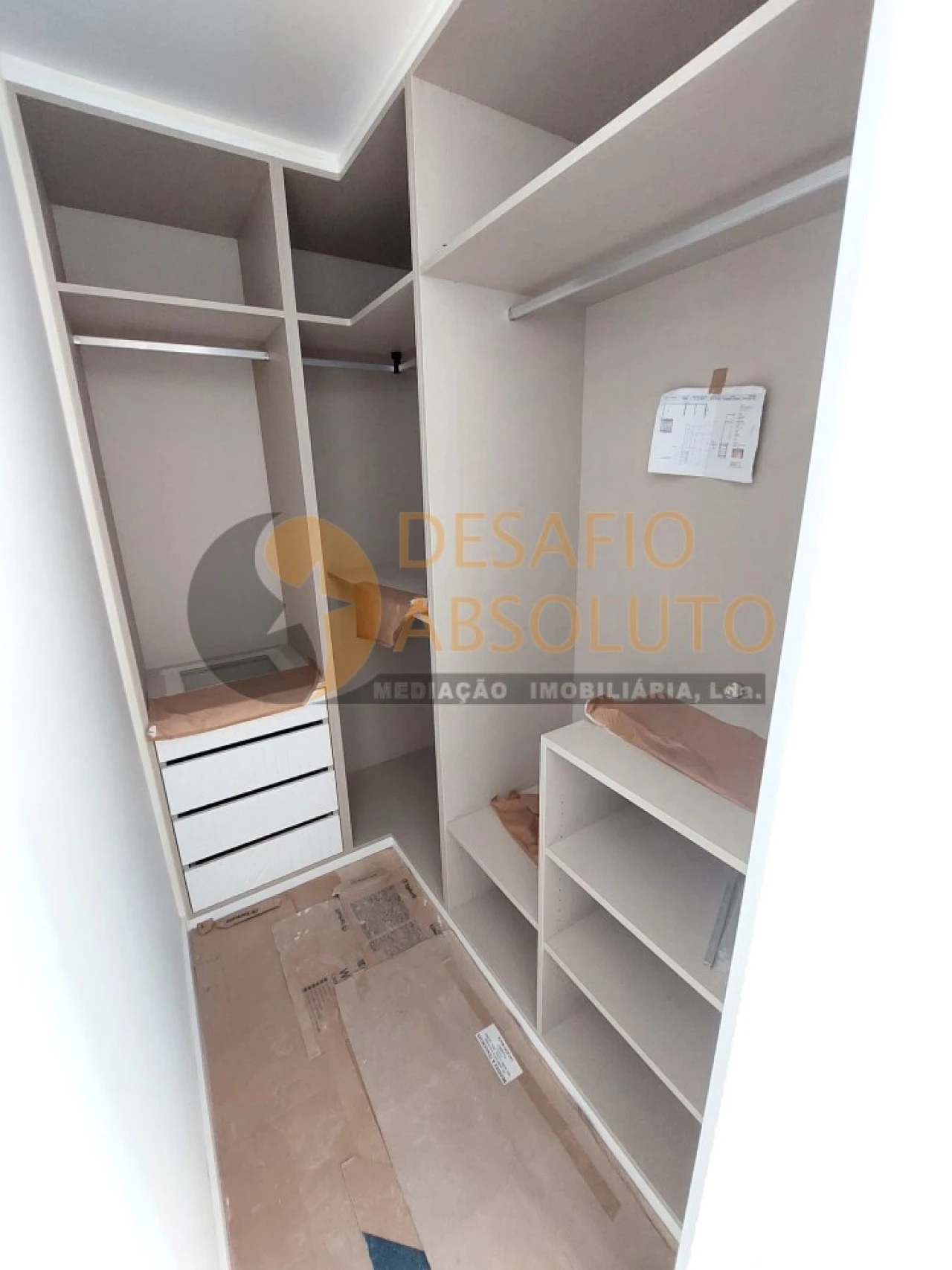 Moradia T3 para Venda em Fernao Ferro Foto 20