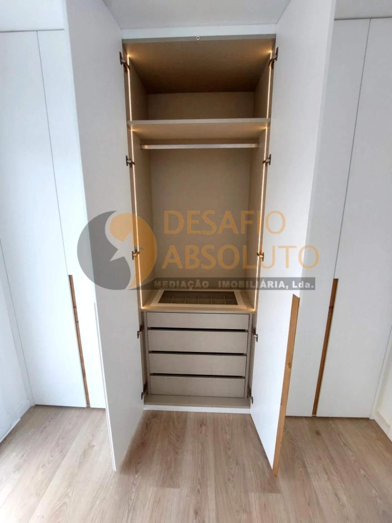 Moradia T3 para Venda em Fernao Ferro Foto 28