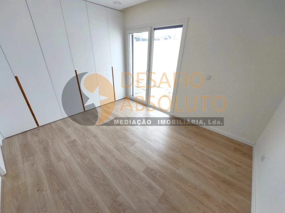 Moradia T3 para Venda em Fernao Ferro Foto 31