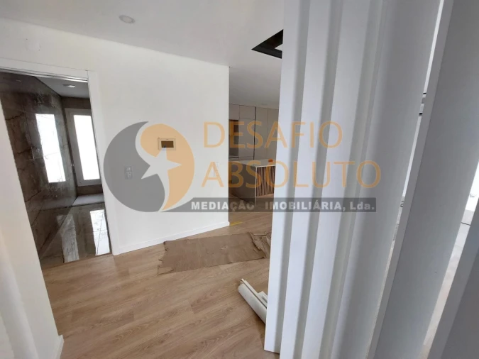 Moradia T3 para Venda em Fernao Ferro Foto 3