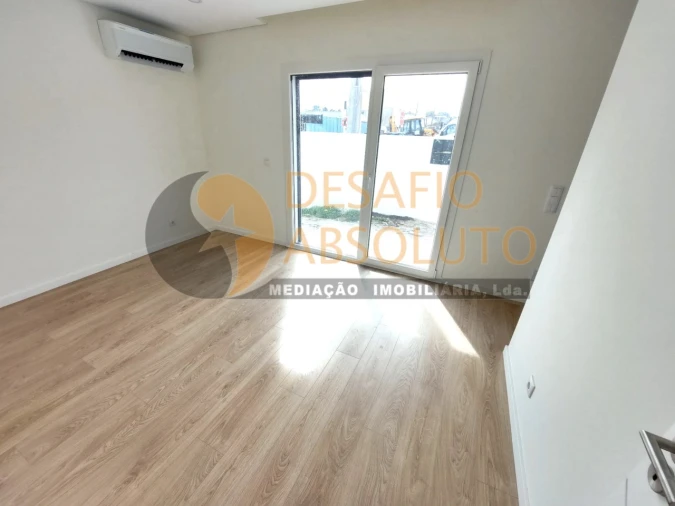 Moradia T3 para Venda em Fernao Ferro Foto 12