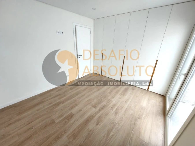 Moradia T3 para Venda em Fernao Ferro Foto 30