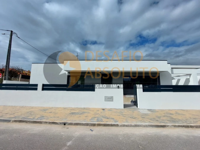 Moradia T3 para Venda em Fernao Ferro Foto 34