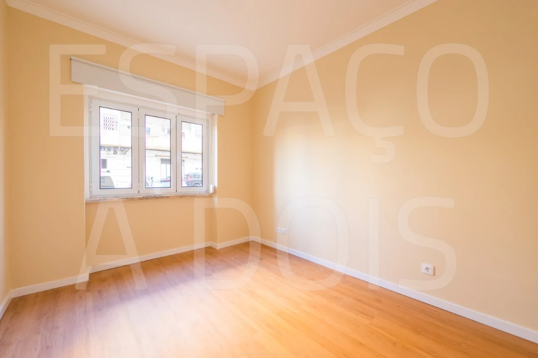 Apartamento T2 para Arrendamento em Ajuda Foto 28