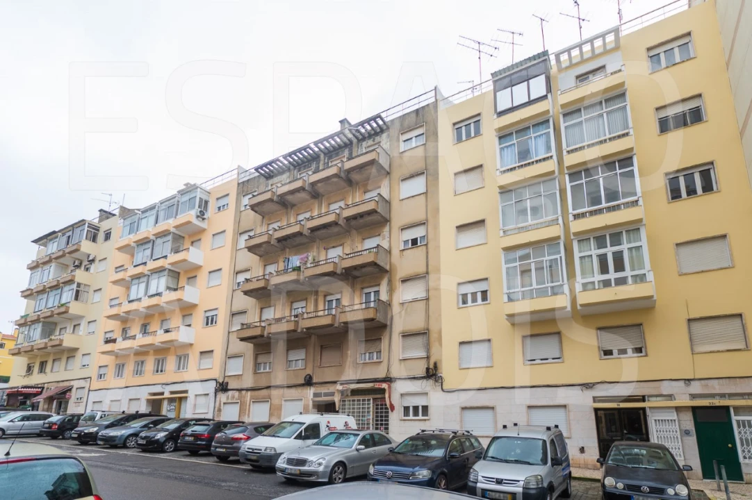 Apartamento T2 para Arrendamento em Ajuda Foto 46