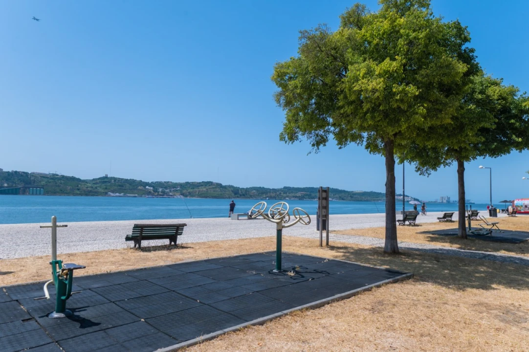 Apartamento T2 para Arrendamento em Ajuda Foto 51