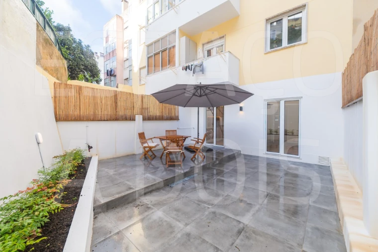 Apartamento T2 para Arrendamento em Ajuda Foto 1