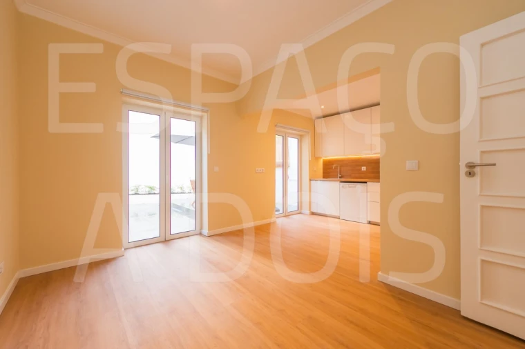 Apartamento T2 para Arrendamento em Ajuda Foto 7