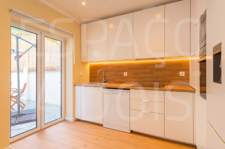 Apartamento T2 para Arrendamento em Ajuda Foto 10