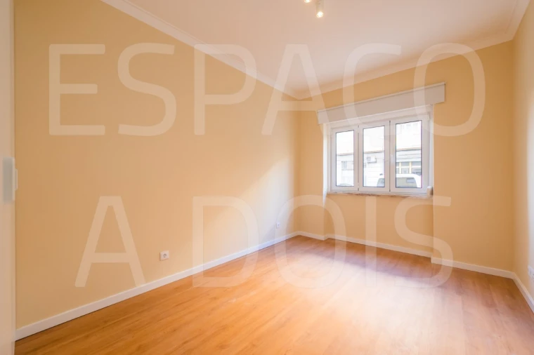 Apartamento T2 para Arrendamento em Ajuda Foto 27