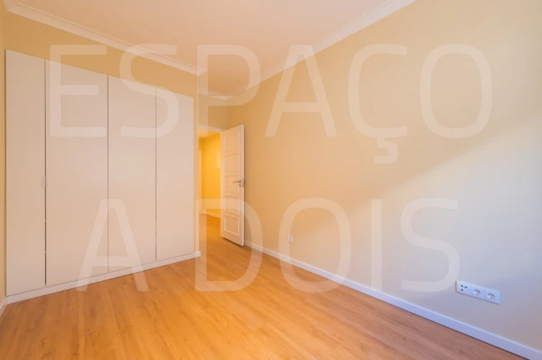 Apartamento T2 para Arrendamento em Ajuda Foto 36