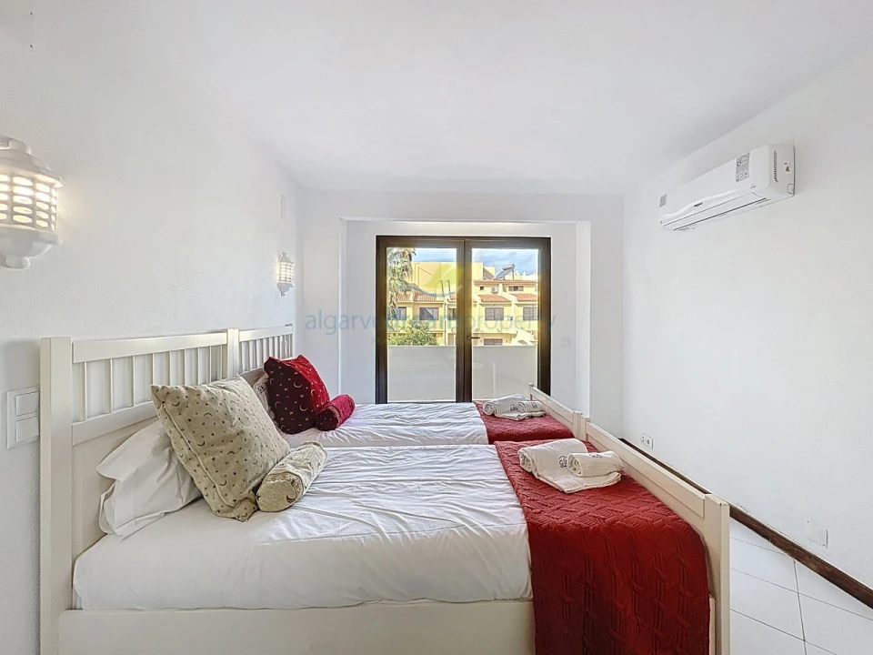 Moradia T3 para Venda em Albufeira e Olhos de Água Foto 7