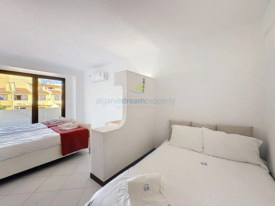 Moradia T3 para Venda em Albufeira e Olhos de Água Foto 11