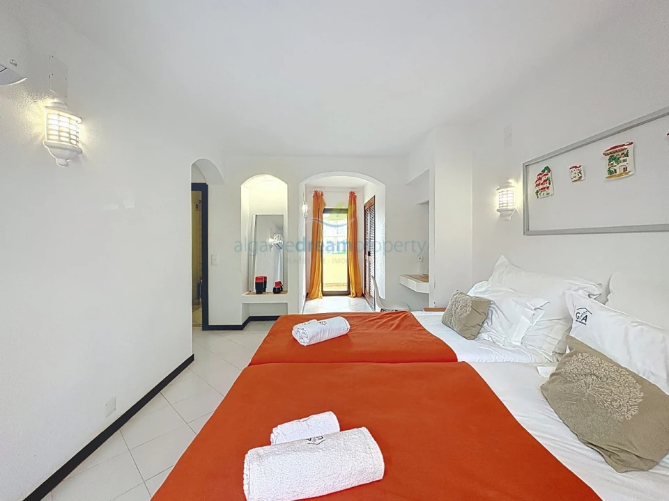 Moradia T3 para Venda em Albufeira e Olhos de Água Foto 22